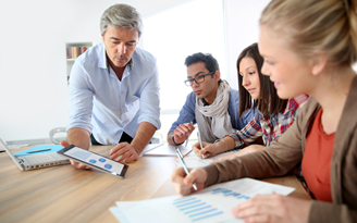 Профессия директор по маркетингу — обязанности, сколько зарабатывает и как им стать